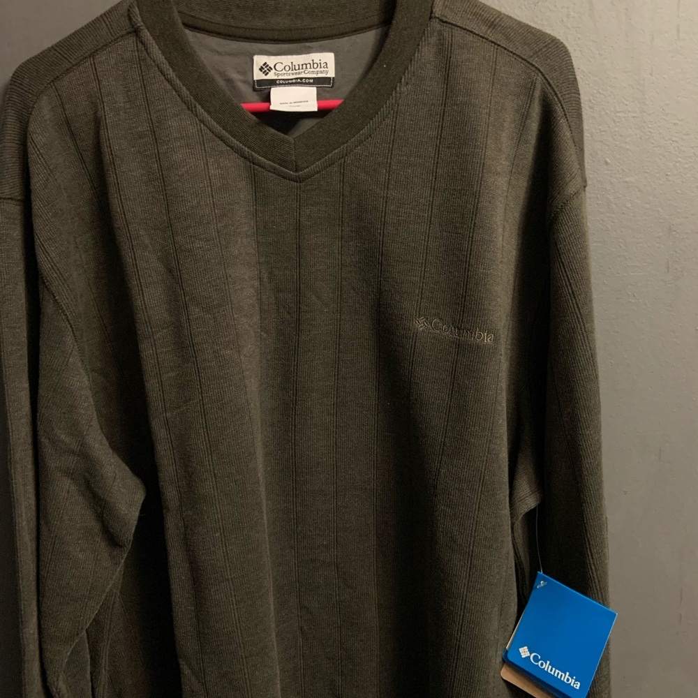 NWT XL COLUMBIA SWEATER